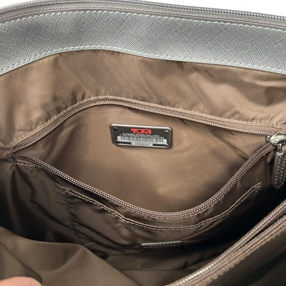 Tumi villa grey